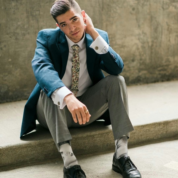 Meet your Posher, Griffin - Picture 1 of 1